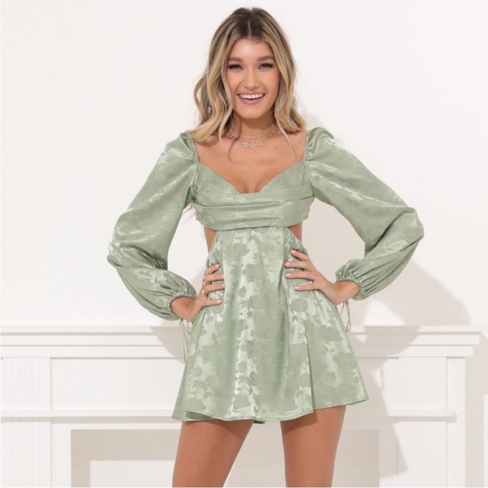 LUCY IN THE SKY Krista Long Sleeve Fit and Flare Dress Size: M - Picture 3 of 3